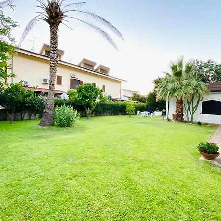 Il Giardino Del Mare -200 Mt A Piedi Dalla Fiumefreddo Bruzio