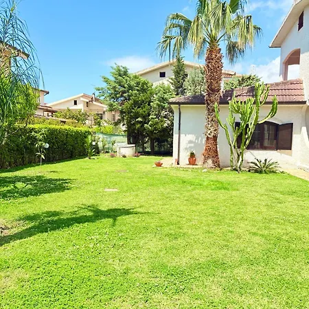 Il Giardino Del Mare -200 Mt A Piedi Dalla Prázdninový dům Fiumefreddo Bruzio