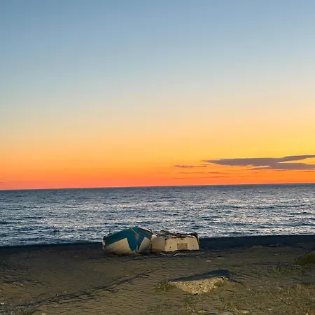 Il Giardino Del Mare -200 Mt A Piedi Dalla Holiday home Fiumefreddo Bruzio