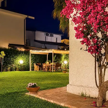 Holiday home Il Giardino Del Mare 200 Mt A Piedi Dalla Fiumefreddo Bruzio