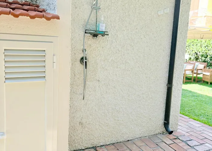 Il Giardino Del Mare 200 Mt A Piedi Dalla Fiumefreddo Bruzio